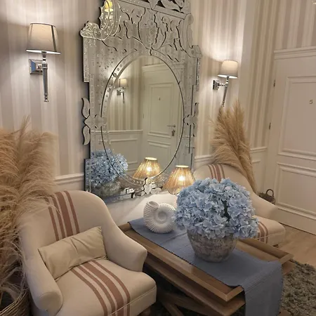Celine Apartament *